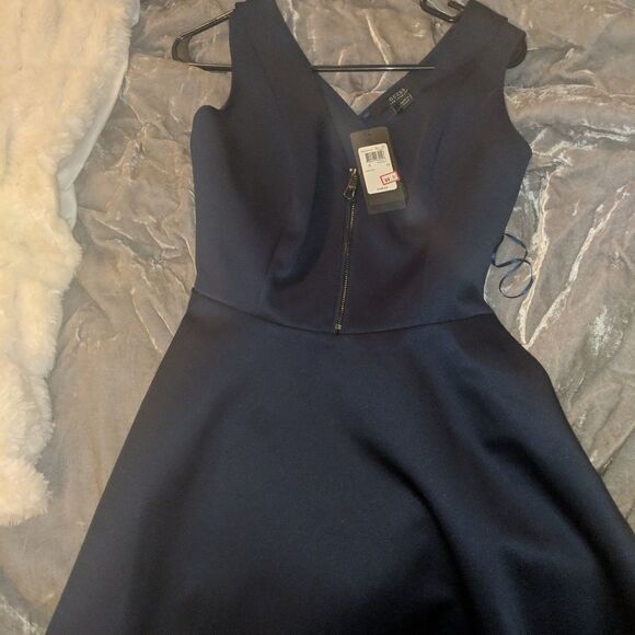 Guess dress  - Picture 4 of 4